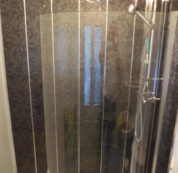 تختخواب و صبحانه Cook S Quarters