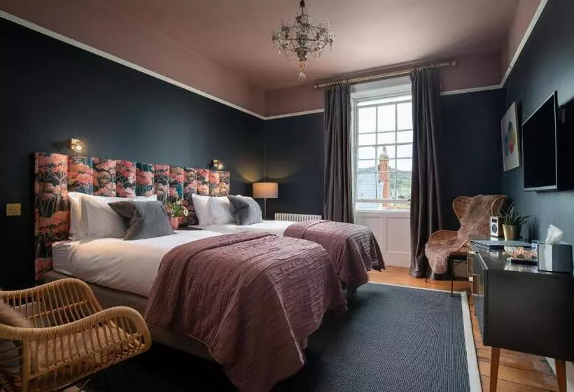تختخواب و صبحانه Dorset House