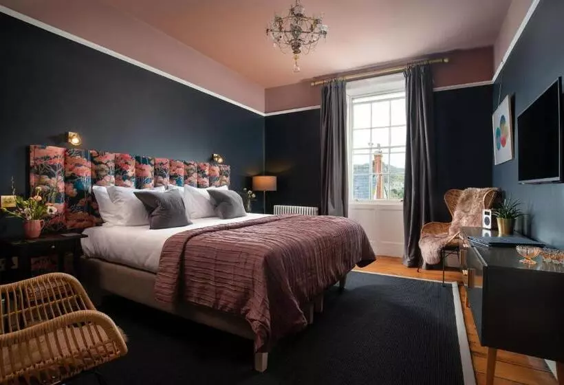 تختخواب و صبحانه Dorset House