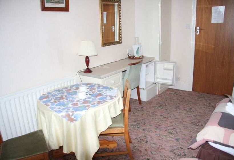 민박 Dove Court Travel Lodge 7   Top Floor Double Bedroom