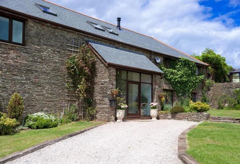 مبيت وإفطار Greenway Barn