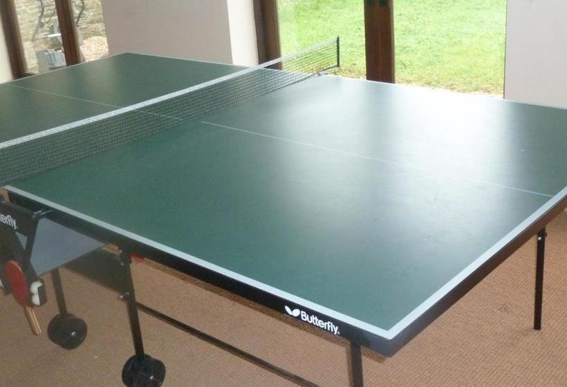 مبيت وإفطار Greenway Barn