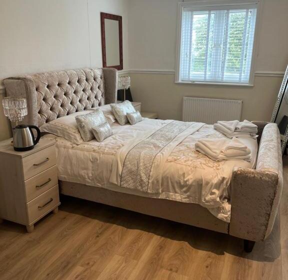 تختخواب و صبحانه Jasmine House