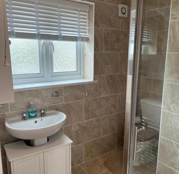 تختخواب و صبحانه Jasmine House