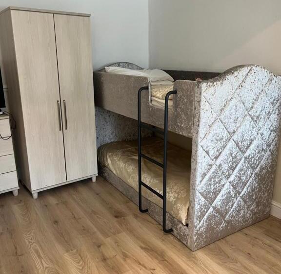 تختخواب و صبحانه Jasmine House