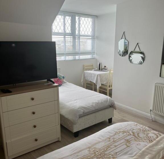 تختخواب و صبحانه Jasmine House