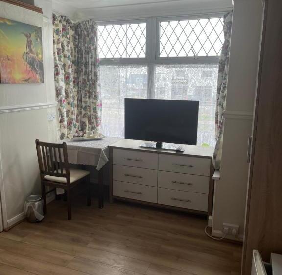 تختخواب و صبحانه Jasmine House