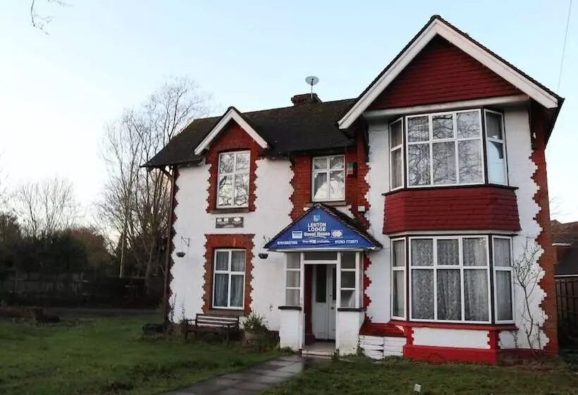 تختخواب و صبحانه Lenton Lodge Guest House