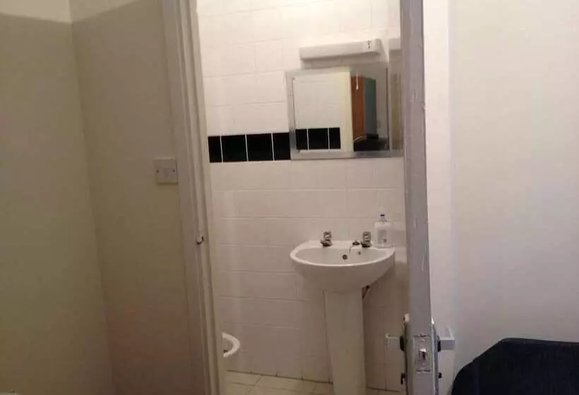 تختخواب و صبحانه Lenton Lodge Guest House