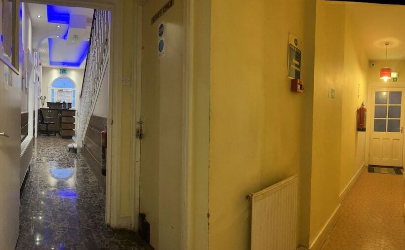 צימר The Crystal Lodge