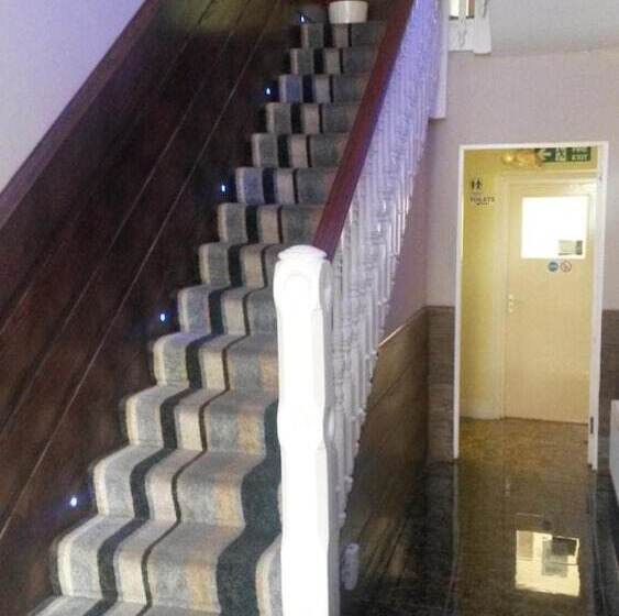 住宿加早餐  The Crystal Lodge