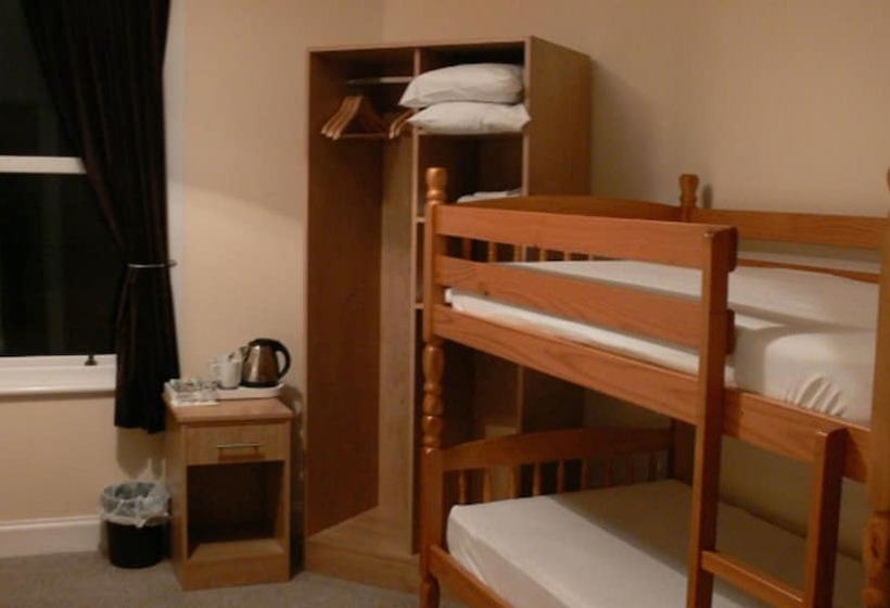 مبيت وإفطار The Home Arms Guesthouse