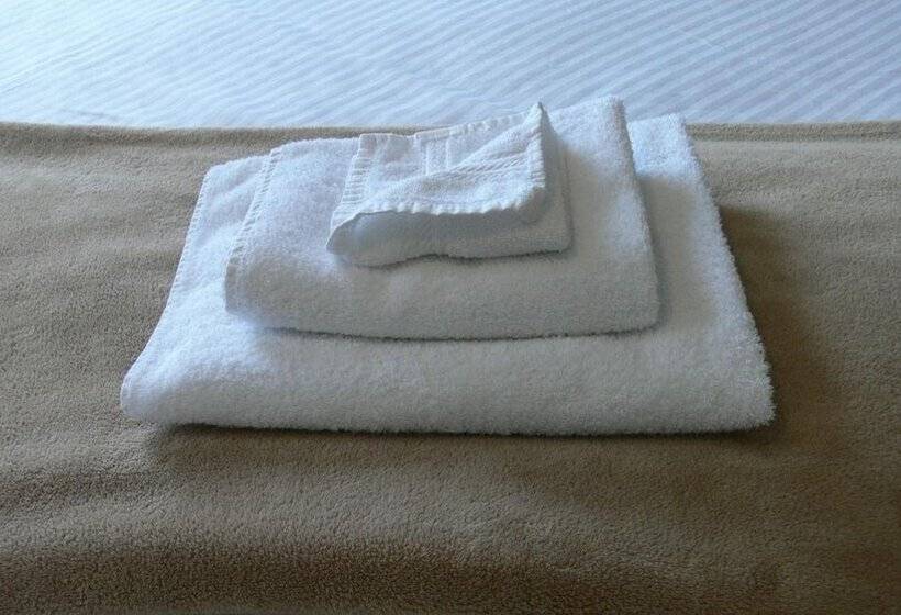 مبيت وإفطار The Home Arms Guesthouse