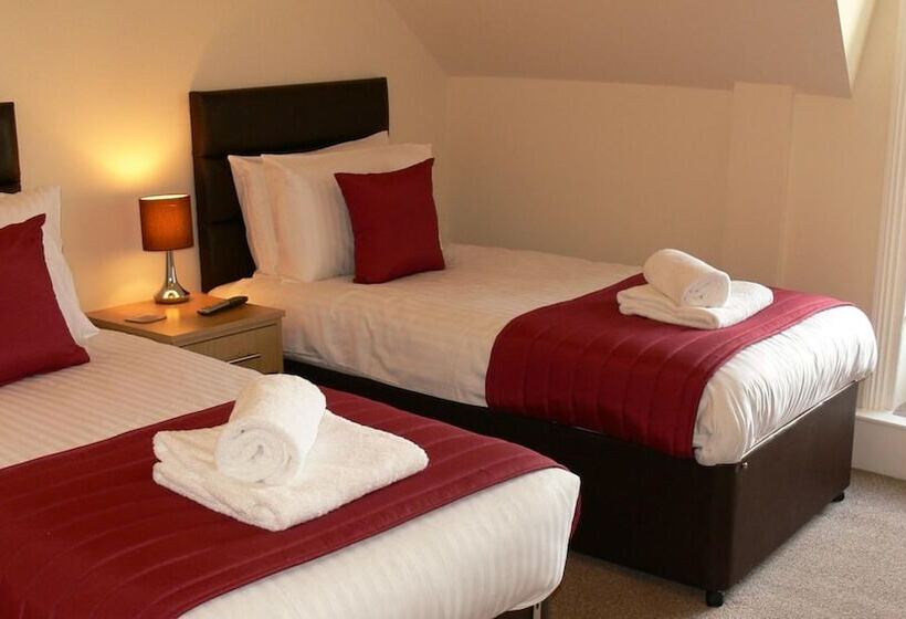 مبيت وإفطار The Home Arms Guesthouse