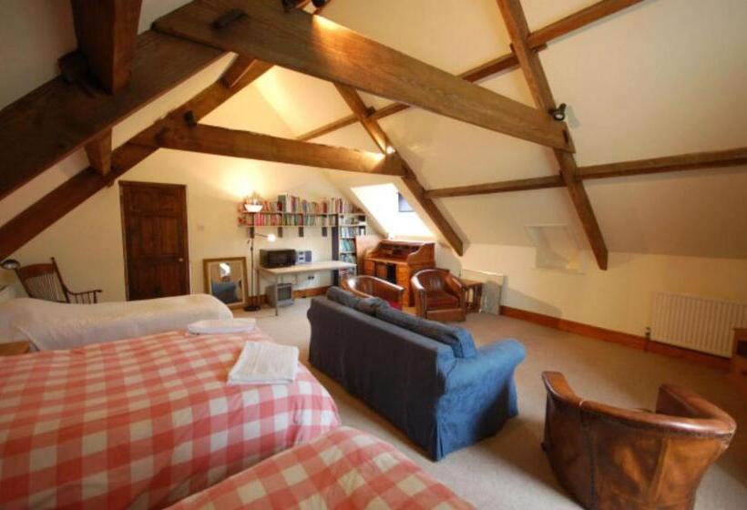 Clemenstone House B&b