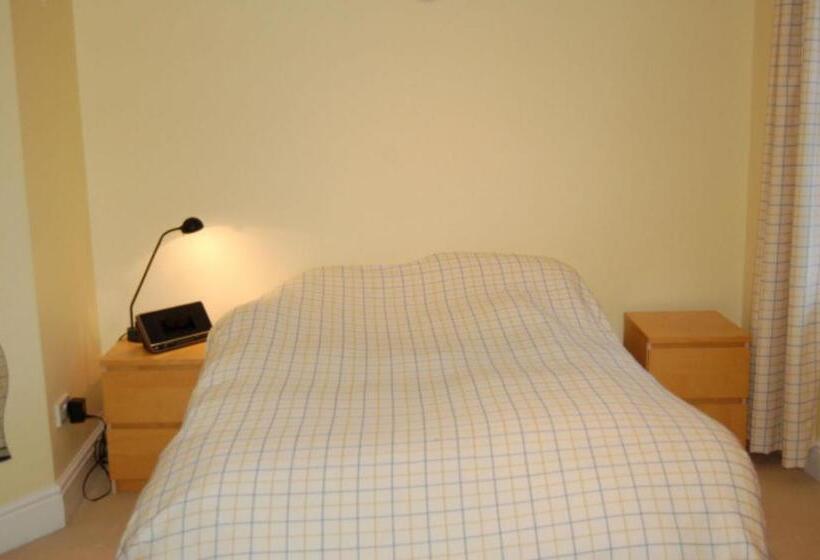 Clemenstone House B&b