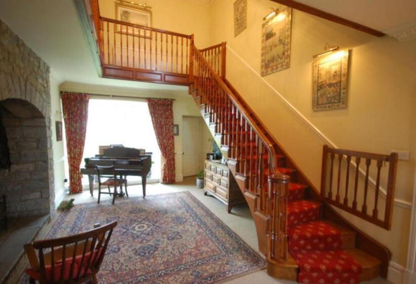 Clemenstone House B&b