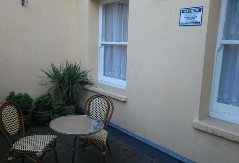 فندق 81 The Prom