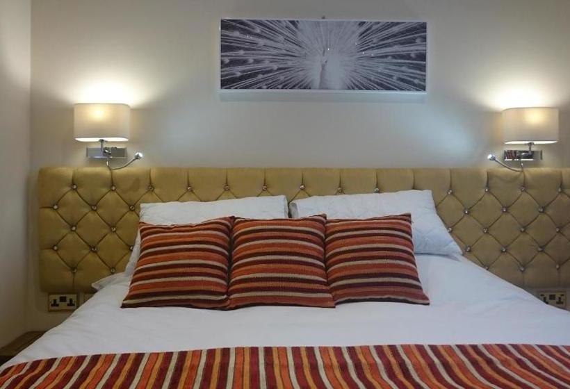 فندق 81 The Prom