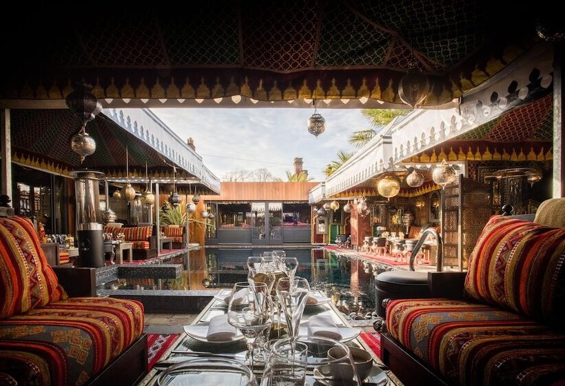 فندق Crazy Bear Beaconsfield