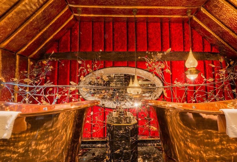 فندق Crazy Bear Beaconsfield