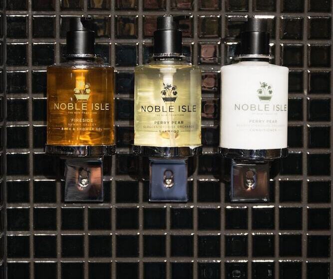 فندق Crazy Bear Beaconsfield