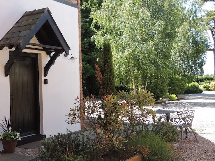 ホテル The Priory