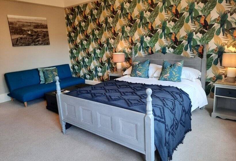 ホテル The Priory