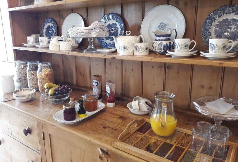 ホテル The Priory