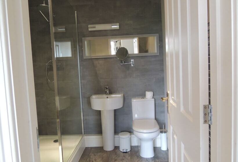 ホテル The Priory