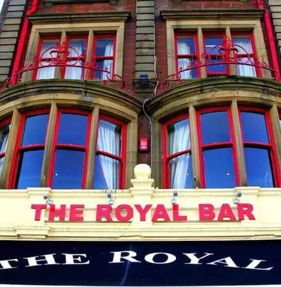 ホテル The Royal