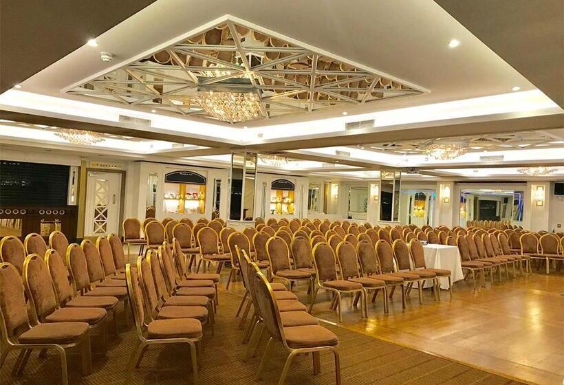 ホテル The Whistledown