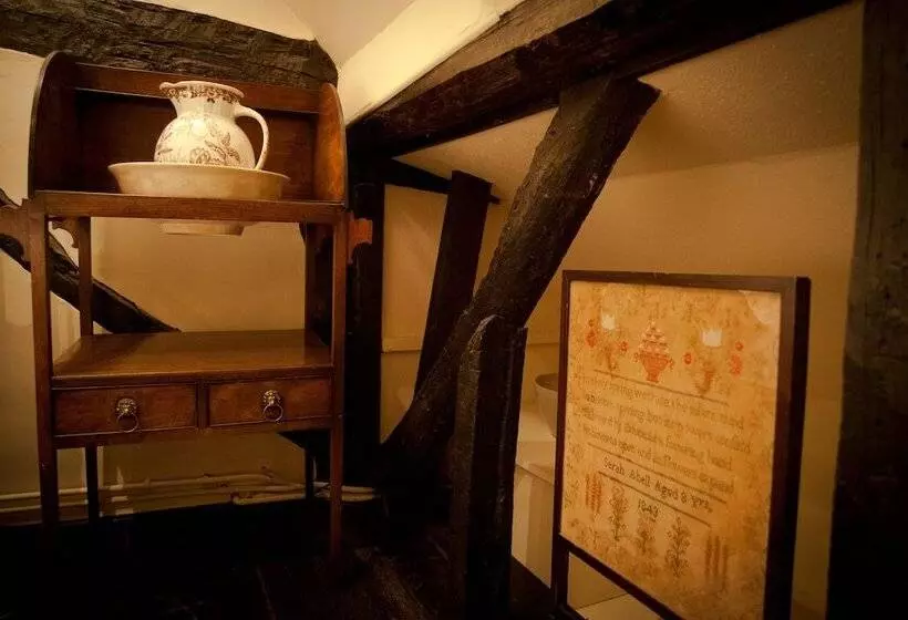 The Old Stables B&b