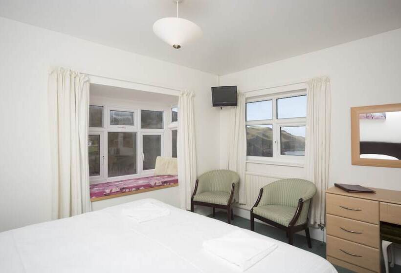 The Sun Bay Hotel & Restaurant