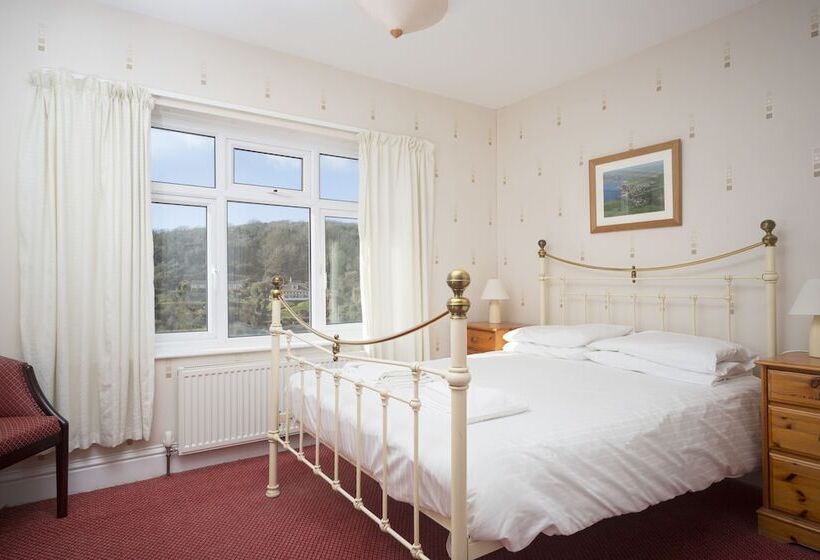 The Sun Bay Hotel & Restaurant