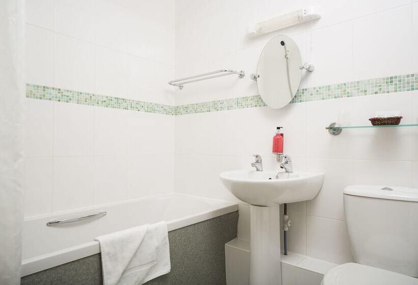 The Sun Bay Hotel & Restaurant