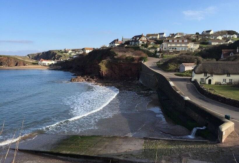 The Sun Bay Hotel & Restaurant