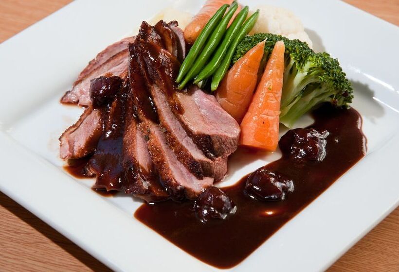 The Sun Bay Hotel & Restaurant