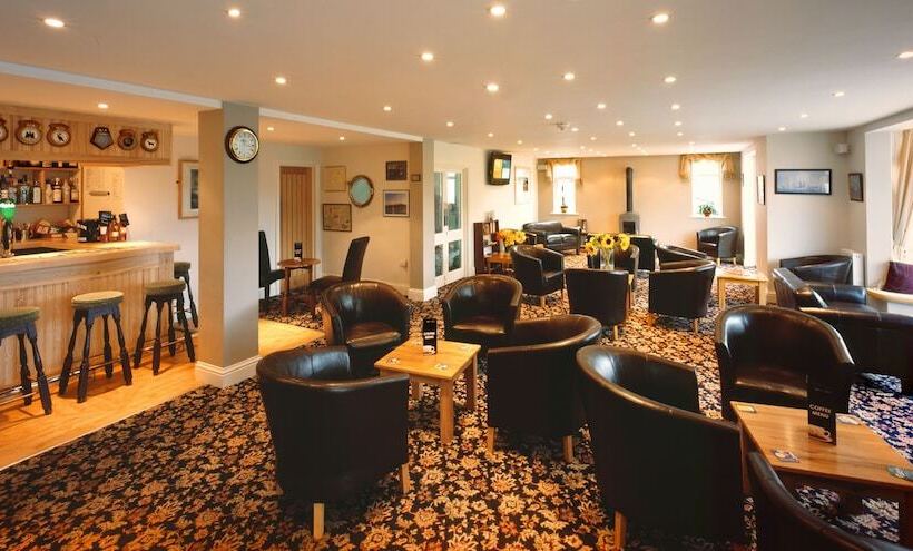 The Sun Bay Hotel & Restaurant