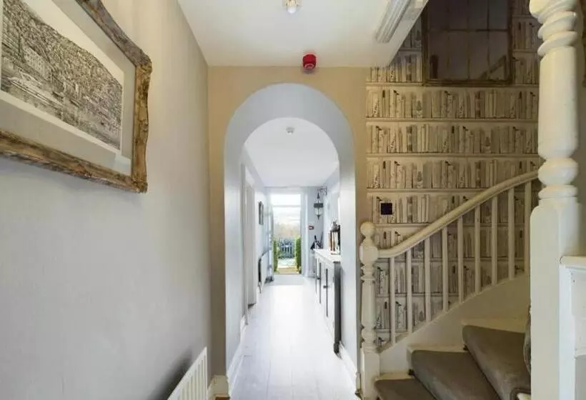 Thropton Demesne Farmhouse B&b