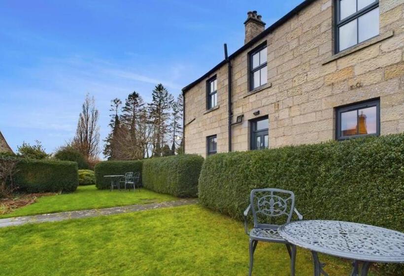 Thropton Demesne Farmhouse B&b