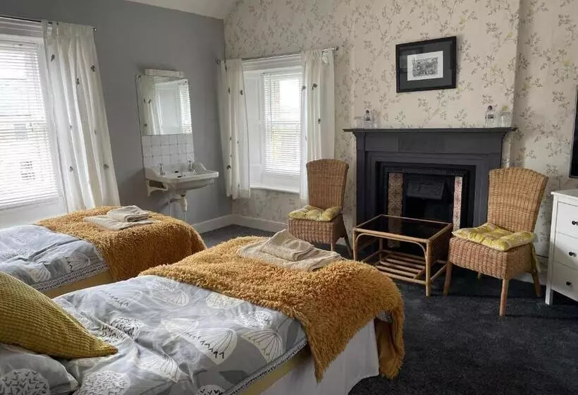 Thropton Demesne Farmhouse B&b