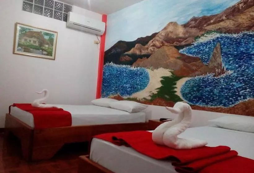 Retkeilymaja Hostal El Pinzón