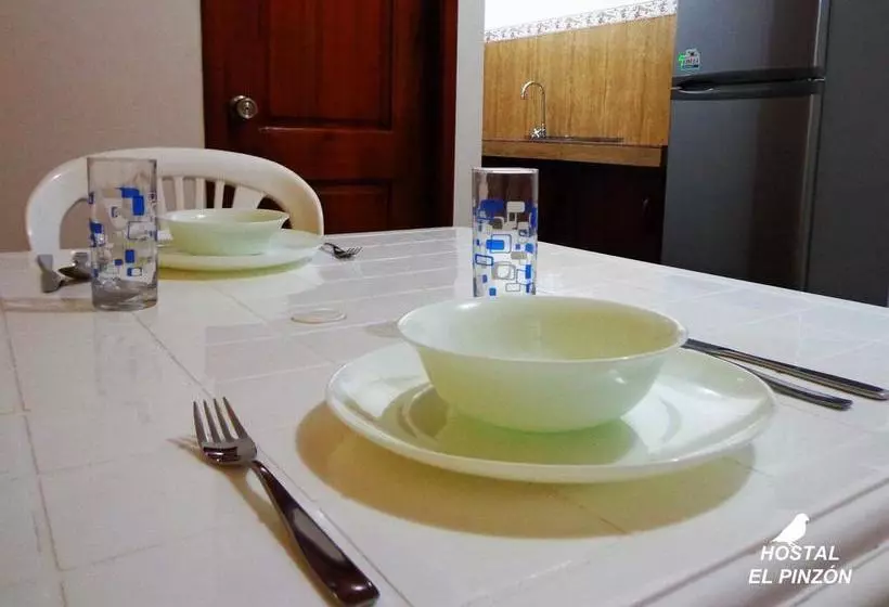 Retkeilymaja Hostal El Pinzón