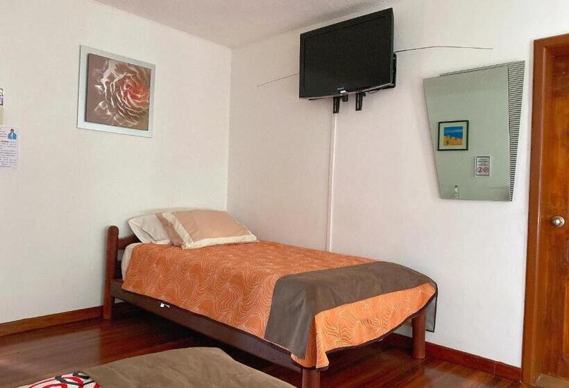 Bed And Breakfast La Uvilla