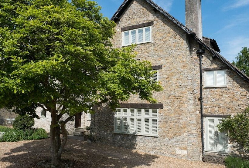 مبيت وإفطار Old Parsonage House