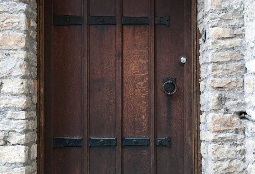 مبيت وإفطار Old Parsonage House