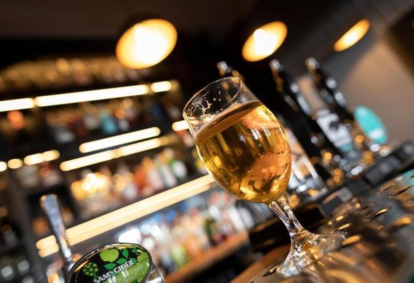 Nocleg ze śniadaniem The Fox And Goose