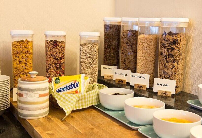 Bed and Breakfast Tudor Lodge