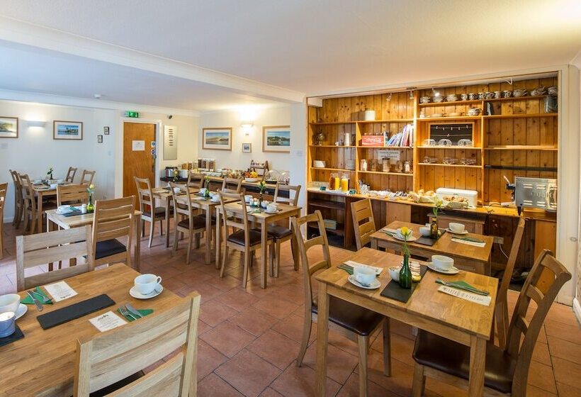 Bed and Breakfast Tudor Lodge